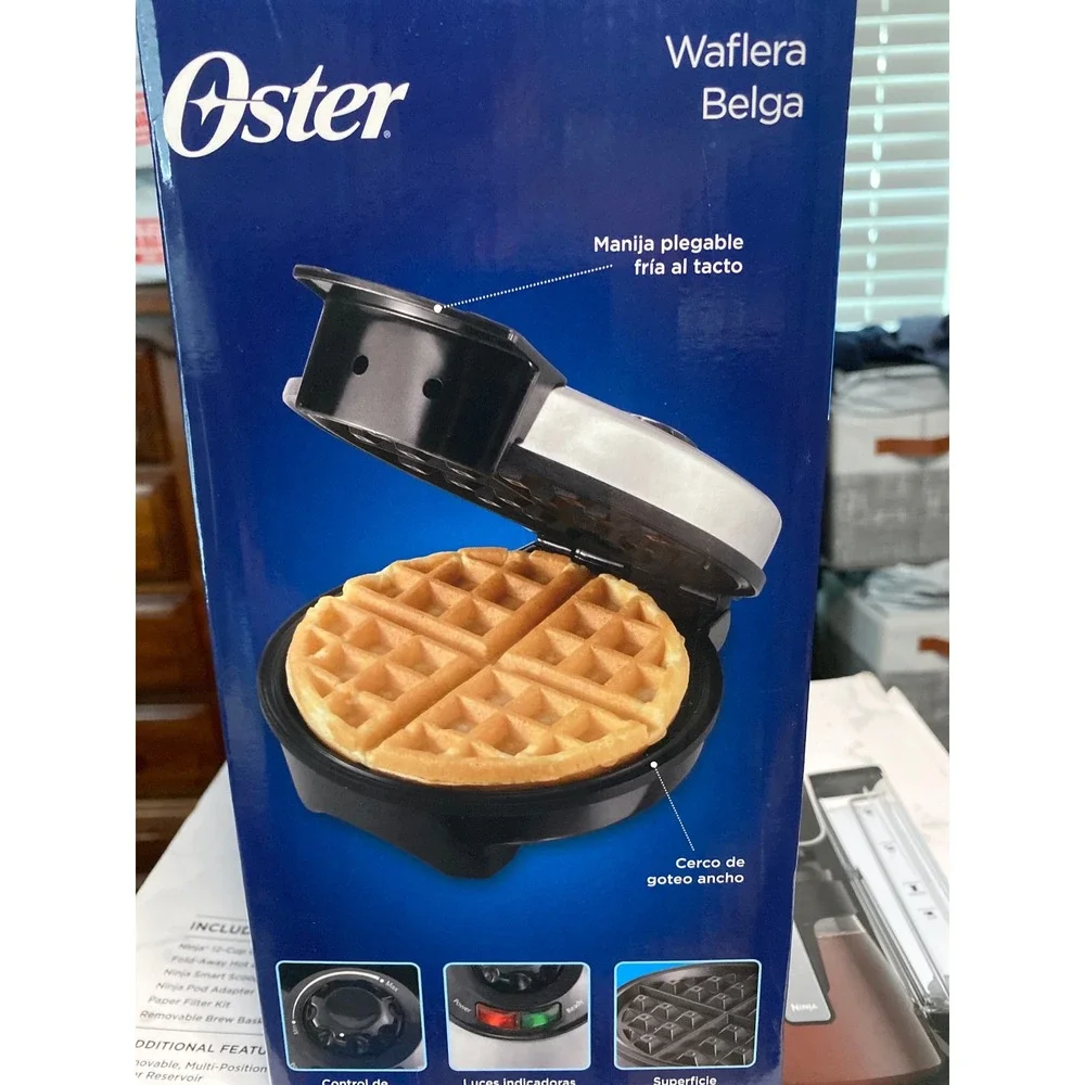 Oster Belgian Waffle Maker Stainless Steel Adjustable Temp CKSTWF2000 New‎